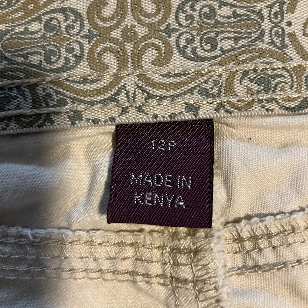SALE ✅✅✅Gloria Vanderbilt Capris 12P